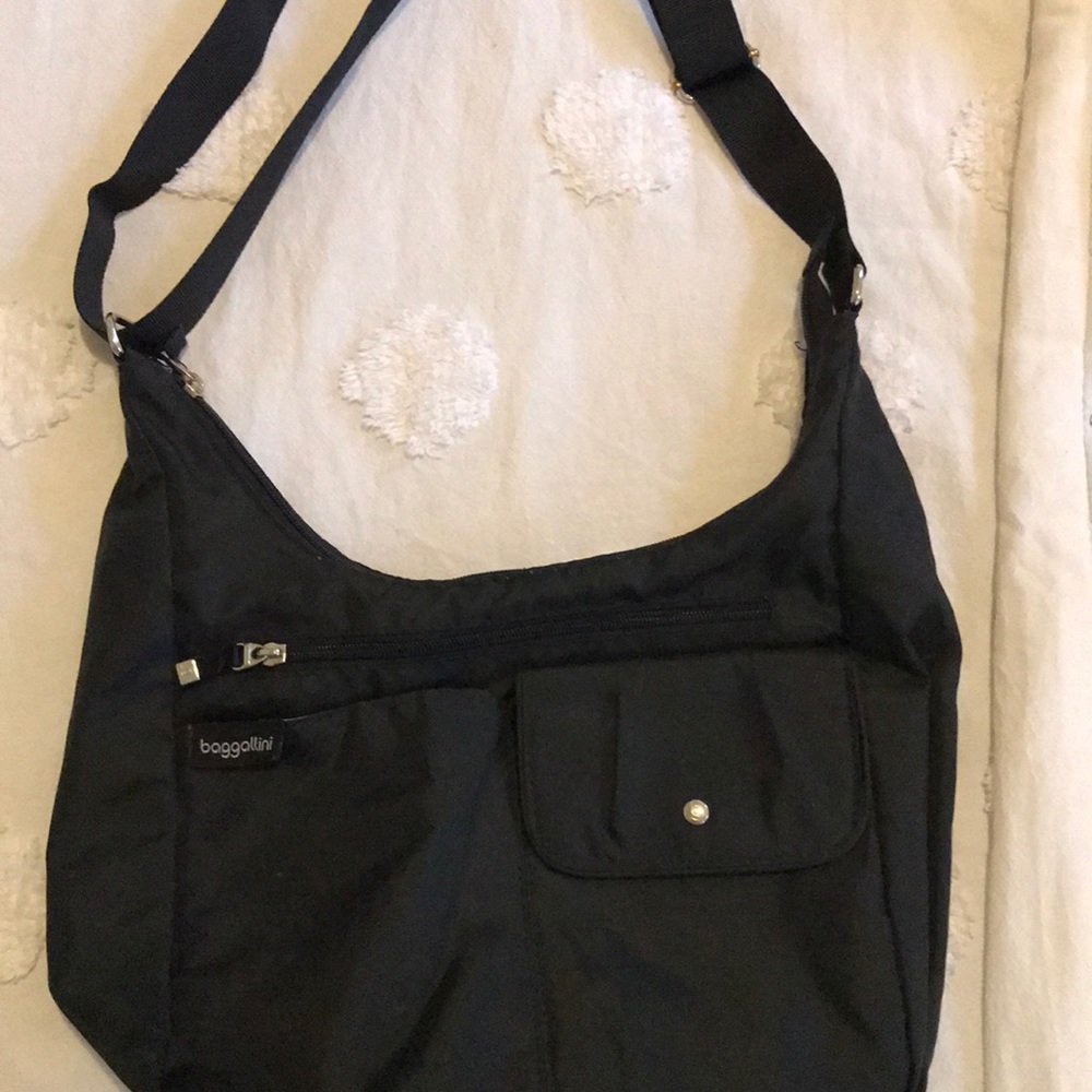 Baggallini Cross body bag